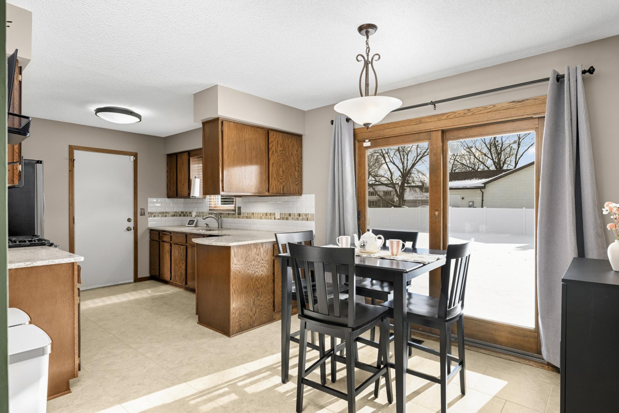 7501 West 100th Street Bloomington, MN 55438 - Photo 7 of 32