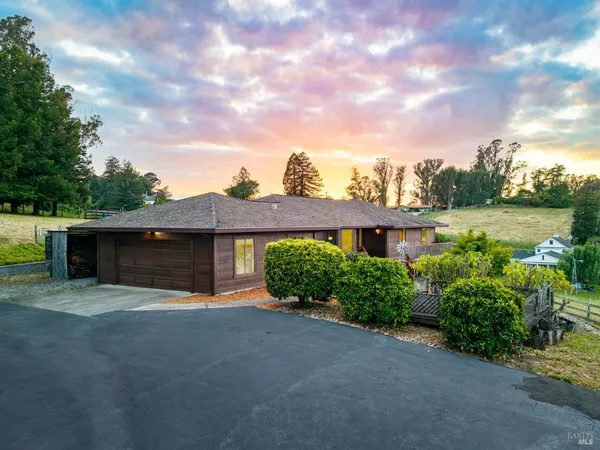 $1,300,000 | 8969 Cypress Avenue, Cotati, CA 94931