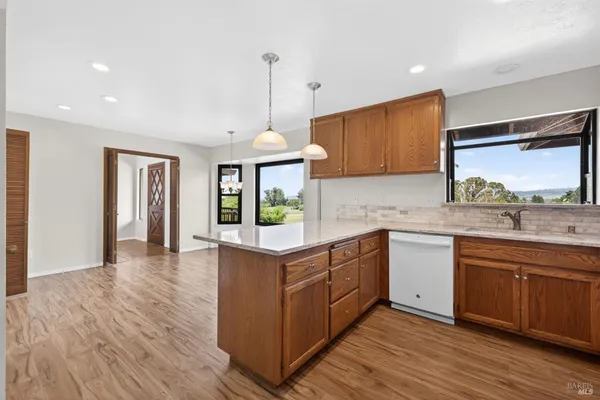 $1,300,000 | 8969 Cypress Avenue, Cotati, CA 94931