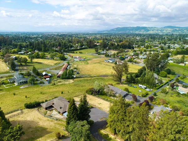 $1,300,000 | 8969 Cypress Avenue, Cotati, CA 94931