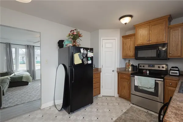 $149,999 | 607 Hillcrest Drive, Knob Noster, MO 65336