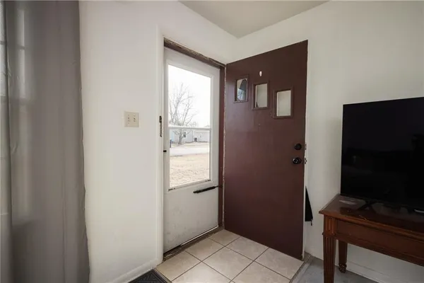 $149,999 | 607 Hillcrest Drive, Knob Noster, MO 65336