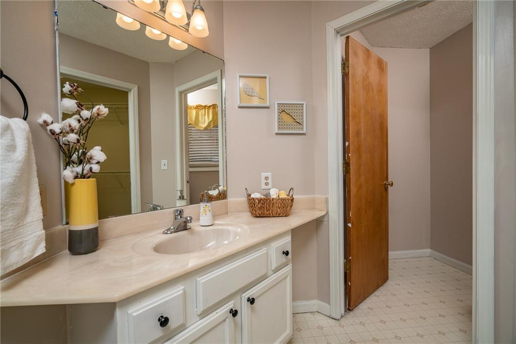 5824 West Ridgewood Road Springfield, OH 45503 - Photo 20 of 28 Gallery Image 20