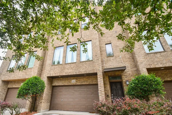 $3,100 | 748 West 16th Street, Unit B, Houston, TX 77008