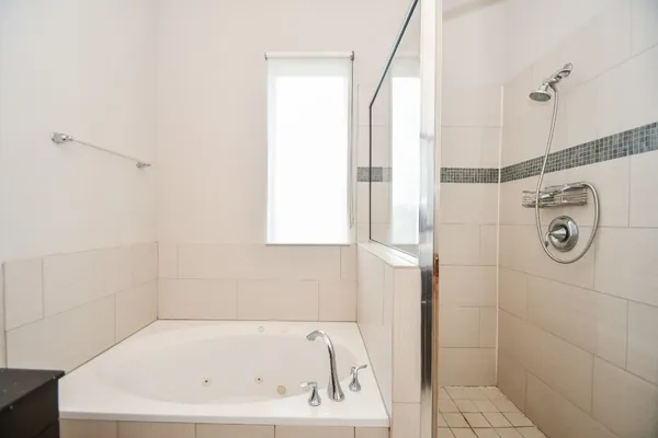 $3,100 | 748 West 16th Street, Unit B, Houston, TX 77008