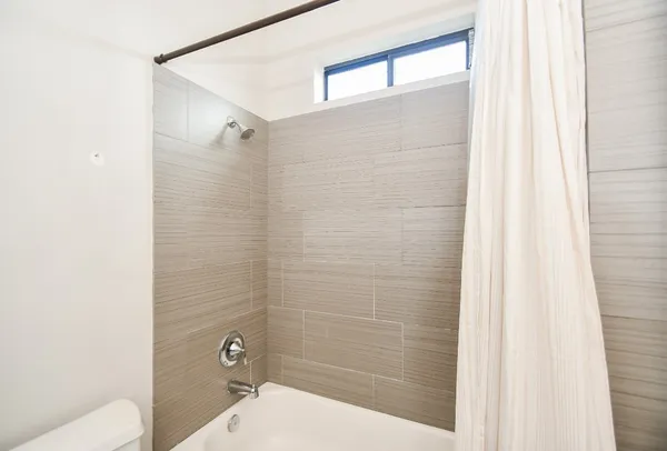 $3,100 | 748 West 16th Street, Unit B, Houston, TX 77008