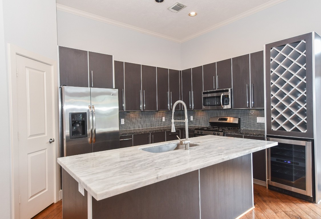 748 West 16th Street, Unit B Houston, TX 77008 - Photo 6 of 32