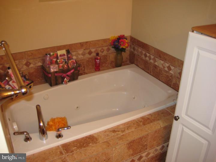 113 Peach Road Marlton, NJ 08053 - Photo 11 of 15 Master Bathroom