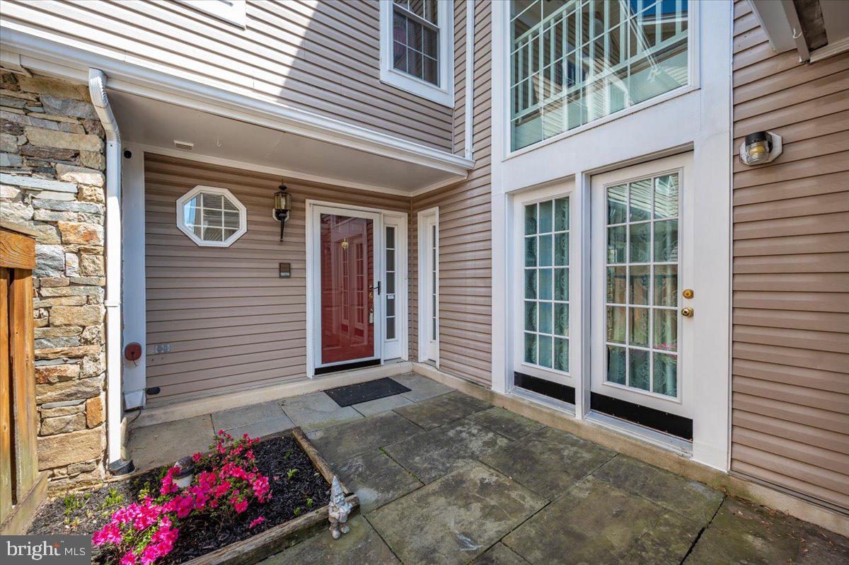 20409 Remsbury Place Gaithersburg, MD 20886 - Photo 2 of 39