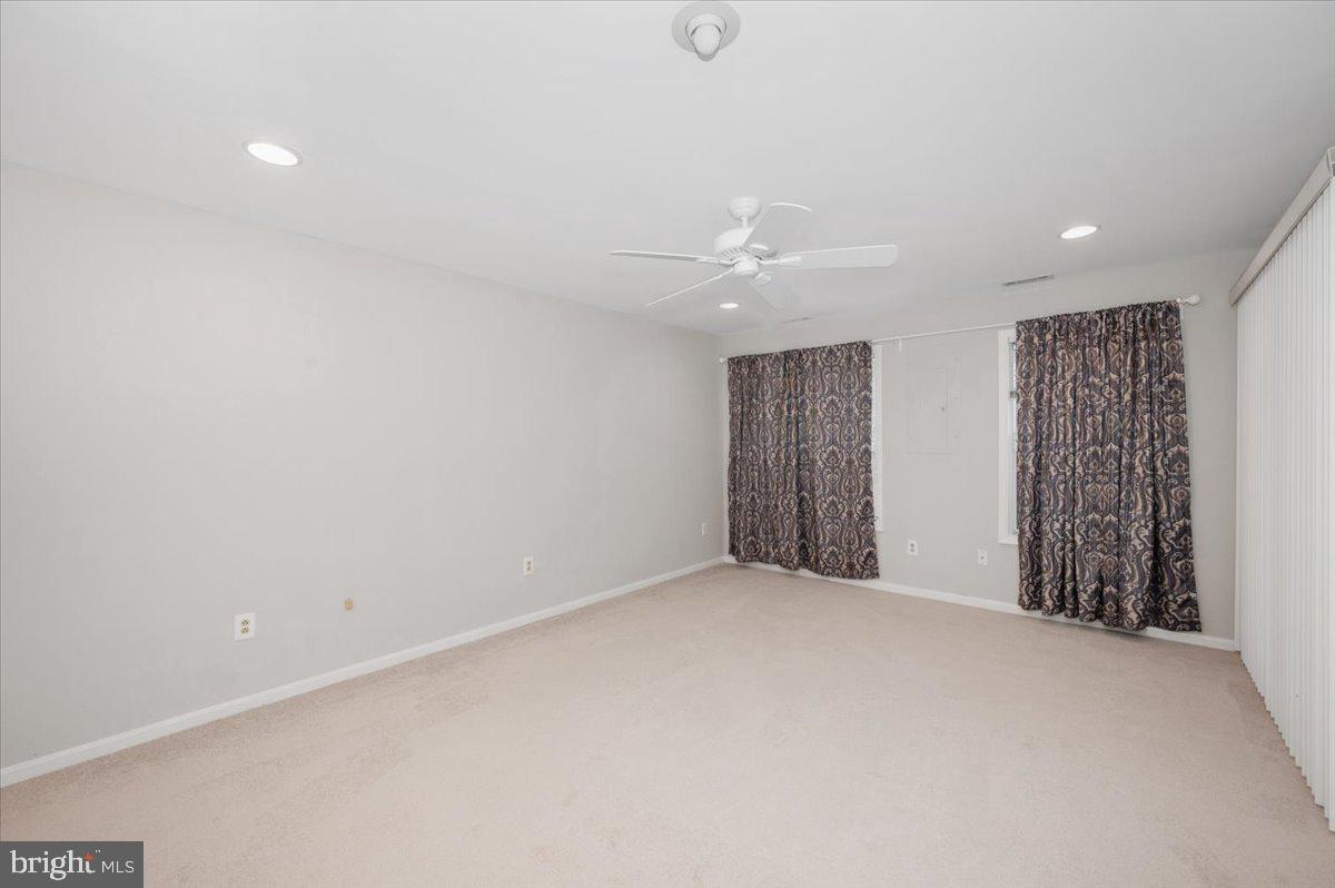 20409 Remsbury Place Gaithersburg, MD 20886 - Photo 27 of 39