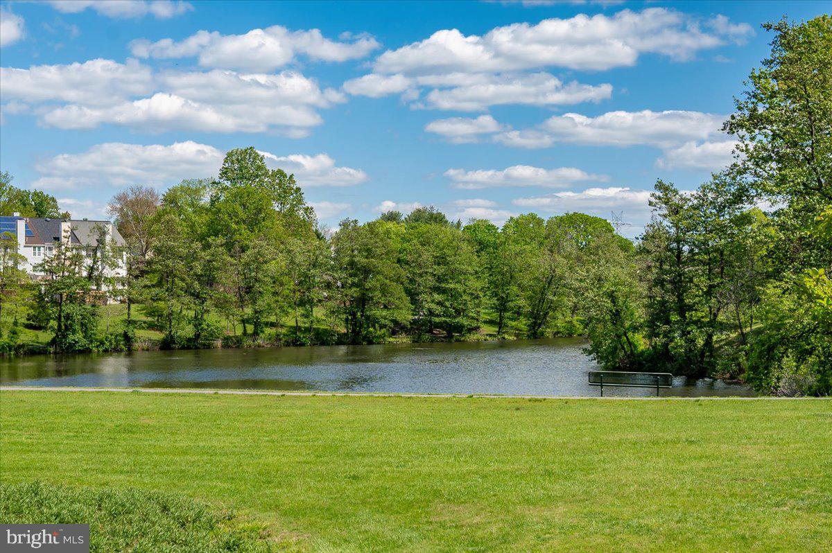 20409 Remsbury Place Gaithersburg, MD 20886 - Photo 37 of 39