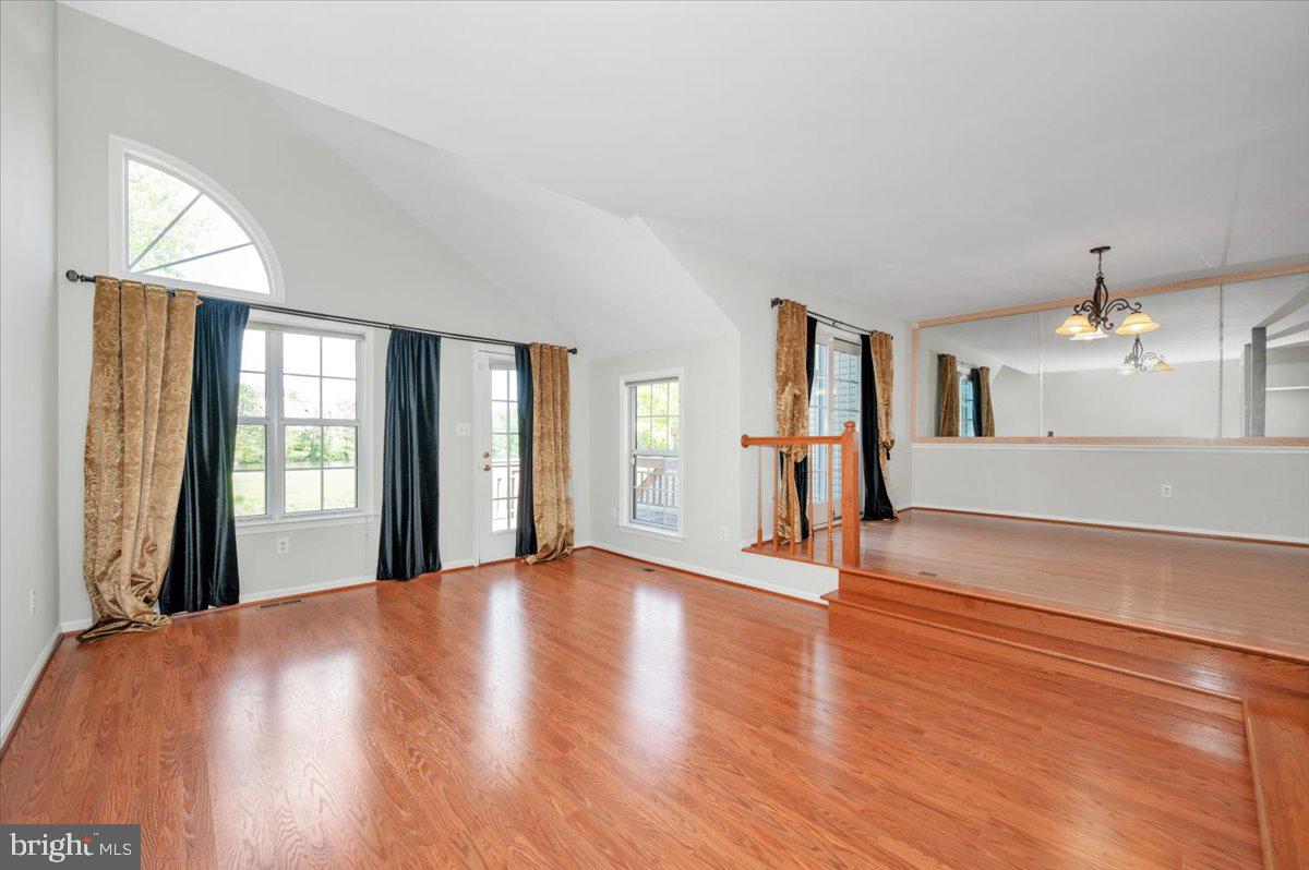 20409 Remsbury Place Gaithersburg, MD 20886 - Photo 4 of 39