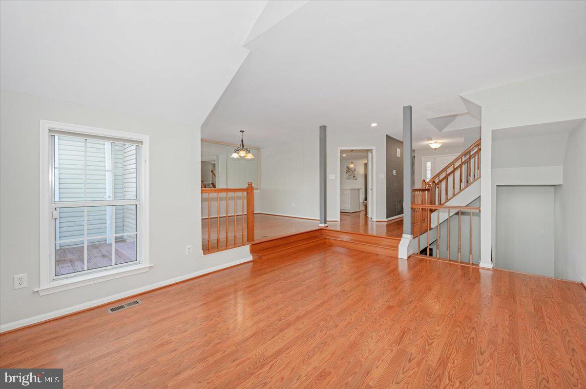 20409 Remsbury Place Gaithersburg, MD 20886 - Photo 5 of 39