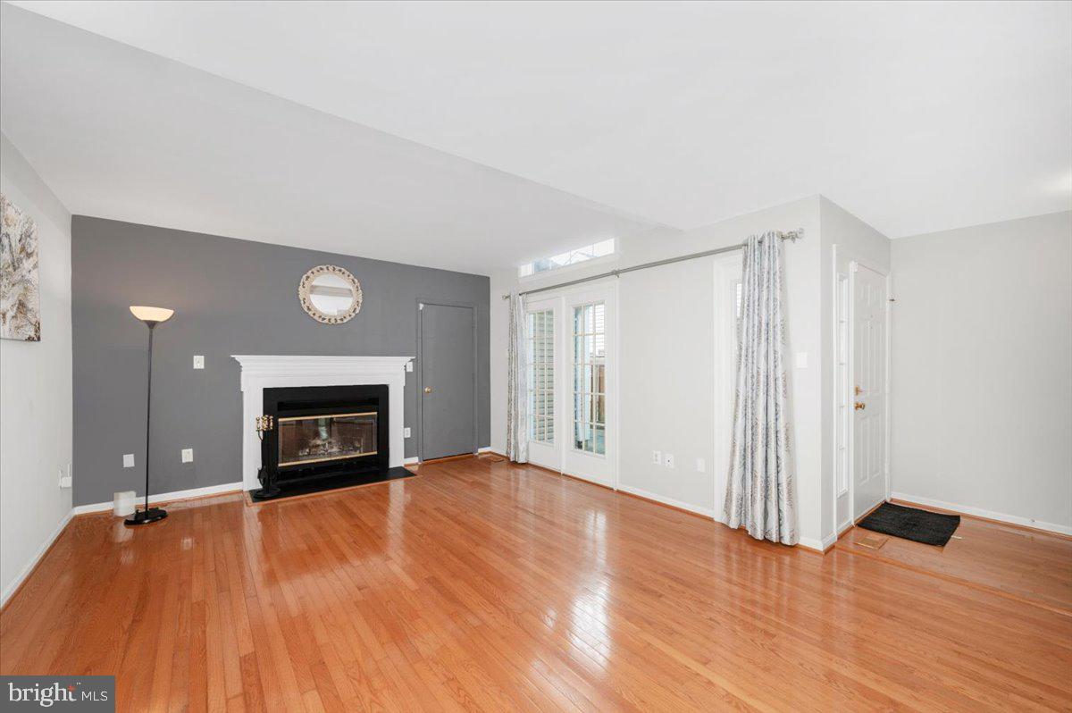 20409 Remsbury Place Gaithersburg, MD 20886 - Photo 8 of 39