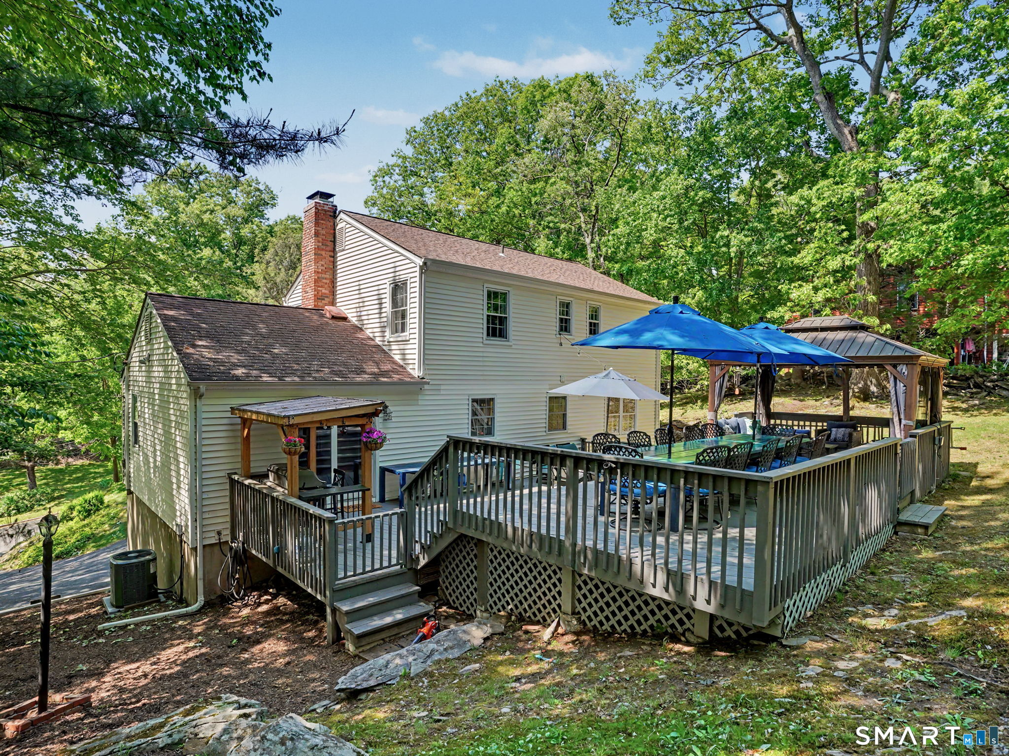524 Nonopoge Road Fairfield, CT 06825 - Photo 30 of 34
