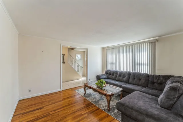 $649,000 | 220 Elzey Avenue, Elmont, NY 11003