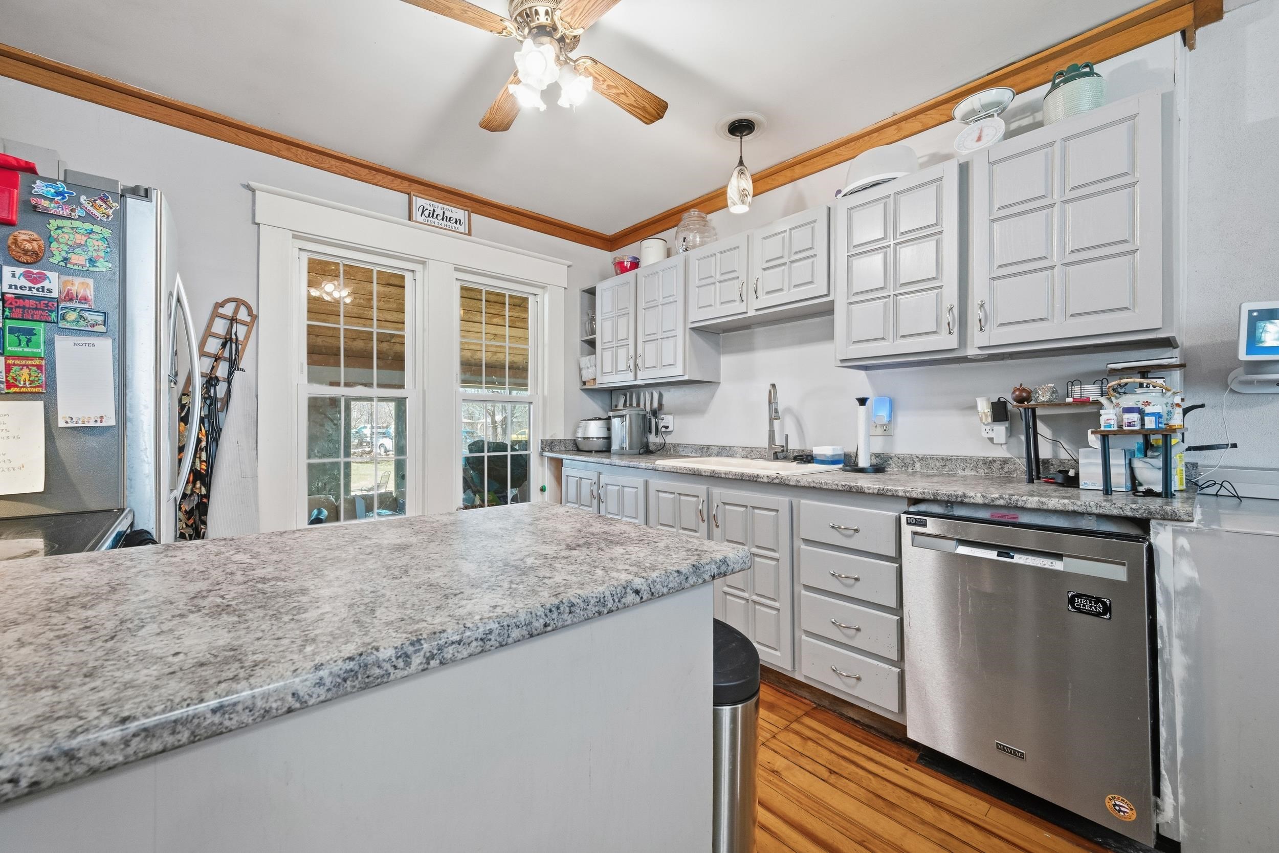 19 Mechanic Street Gorham, NH 03581 - Photo 2 of 40