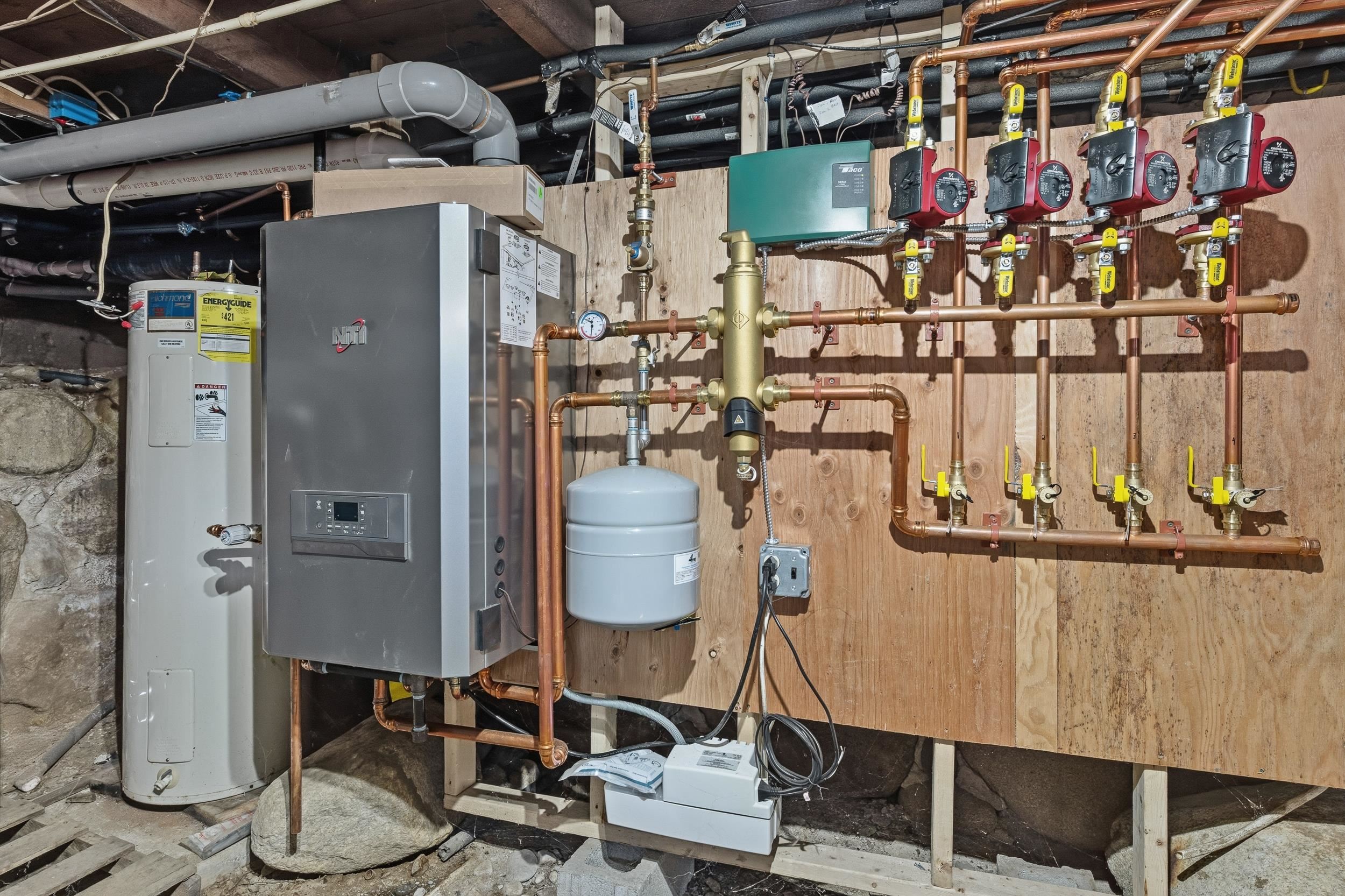 19 Mechanic Street Gorham, NH 03581 - Photo 34 of 40