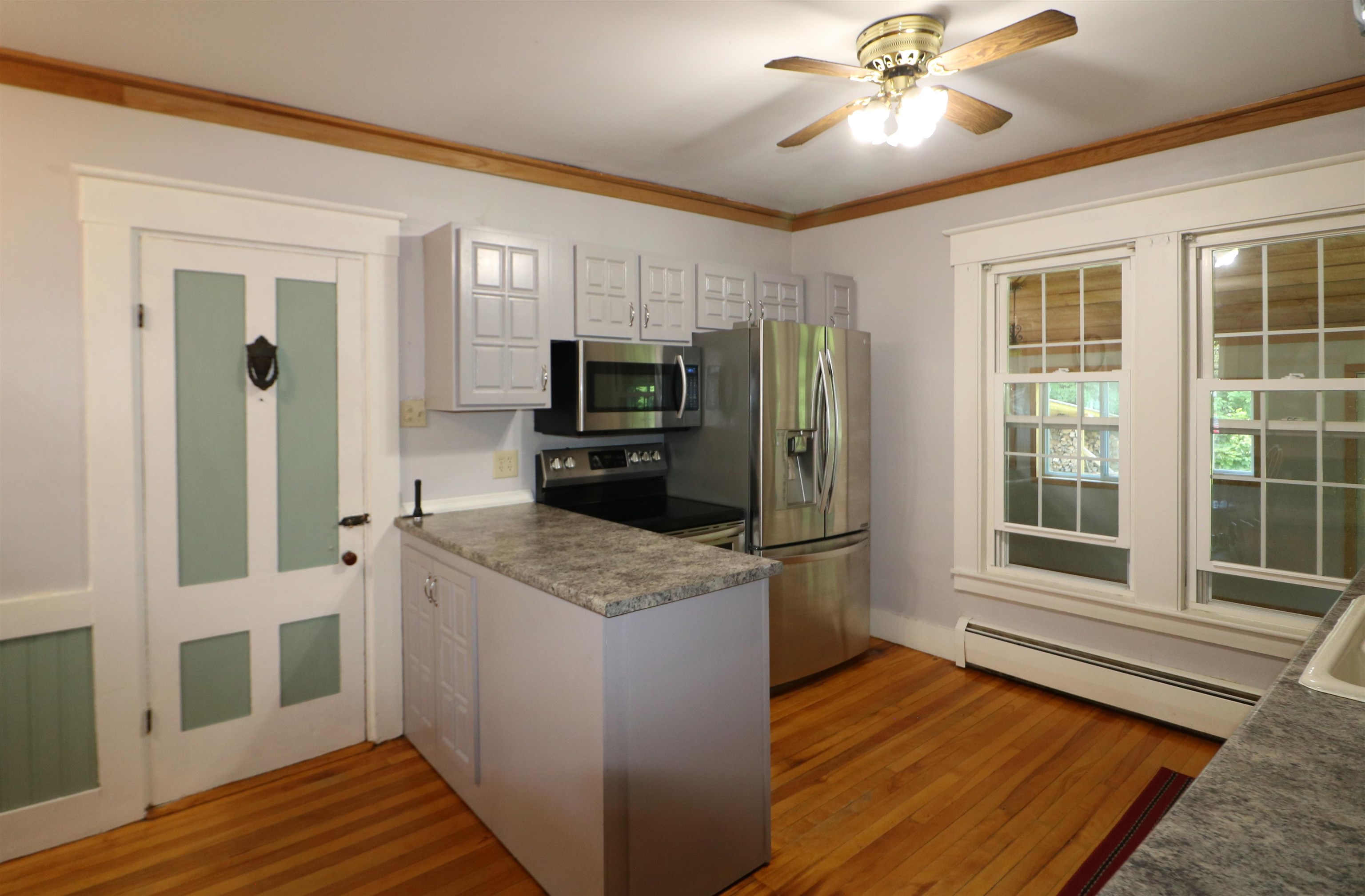 19 Mechanic Street Gorham, NH 03581 - Photo 5 of 40