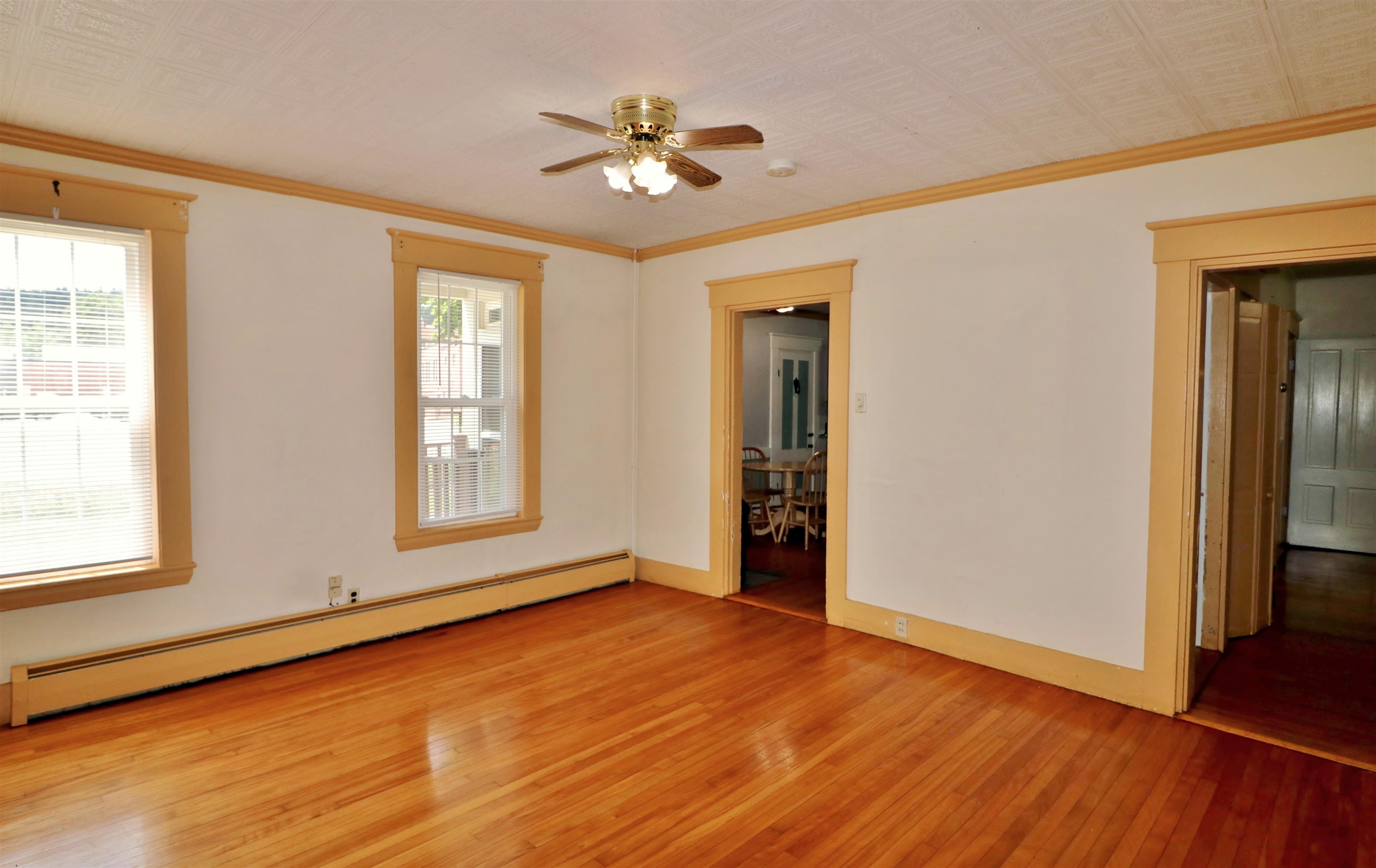 19 Mechanic Street Gorham, NH 03581 - Photo 10 of 40