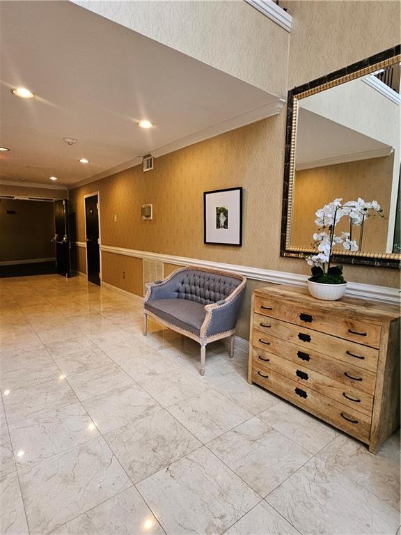 24208 Plantation Drive Northeast, Unit 208 Atlanta, GA 30324 - Photo 2 of 12 a living room with furniture