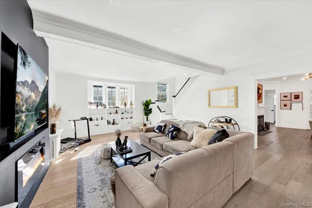 $899,999 | 1 Slocum Street, New Rochelle, NY 10801