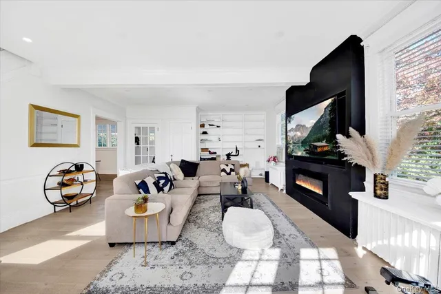 $899,999 | 1 Slocum Street, New Rochelle, NY 10801