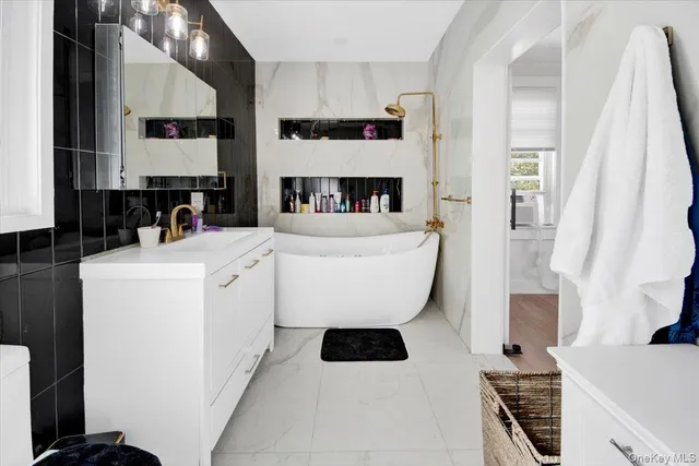 $899,999 | 1 Slocum Street, New Rochelle, NY 10801