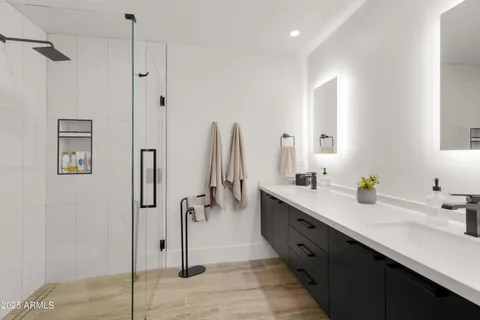 $1,599,000 | 6525 East Cave Creek Road, Unit 9, Cave Creek, AZ 85331