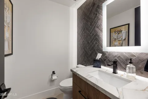 $1,599,000 | 6525 East Cave Creek Road, Unit 9, Cave Creek, AZ 85331