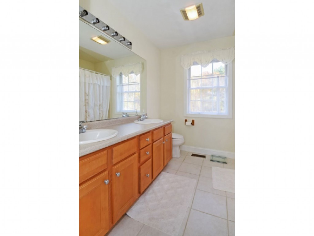 53 A Rutland Street Dover, NH 03820 - Photo 17 of 25 Gallery Image 17