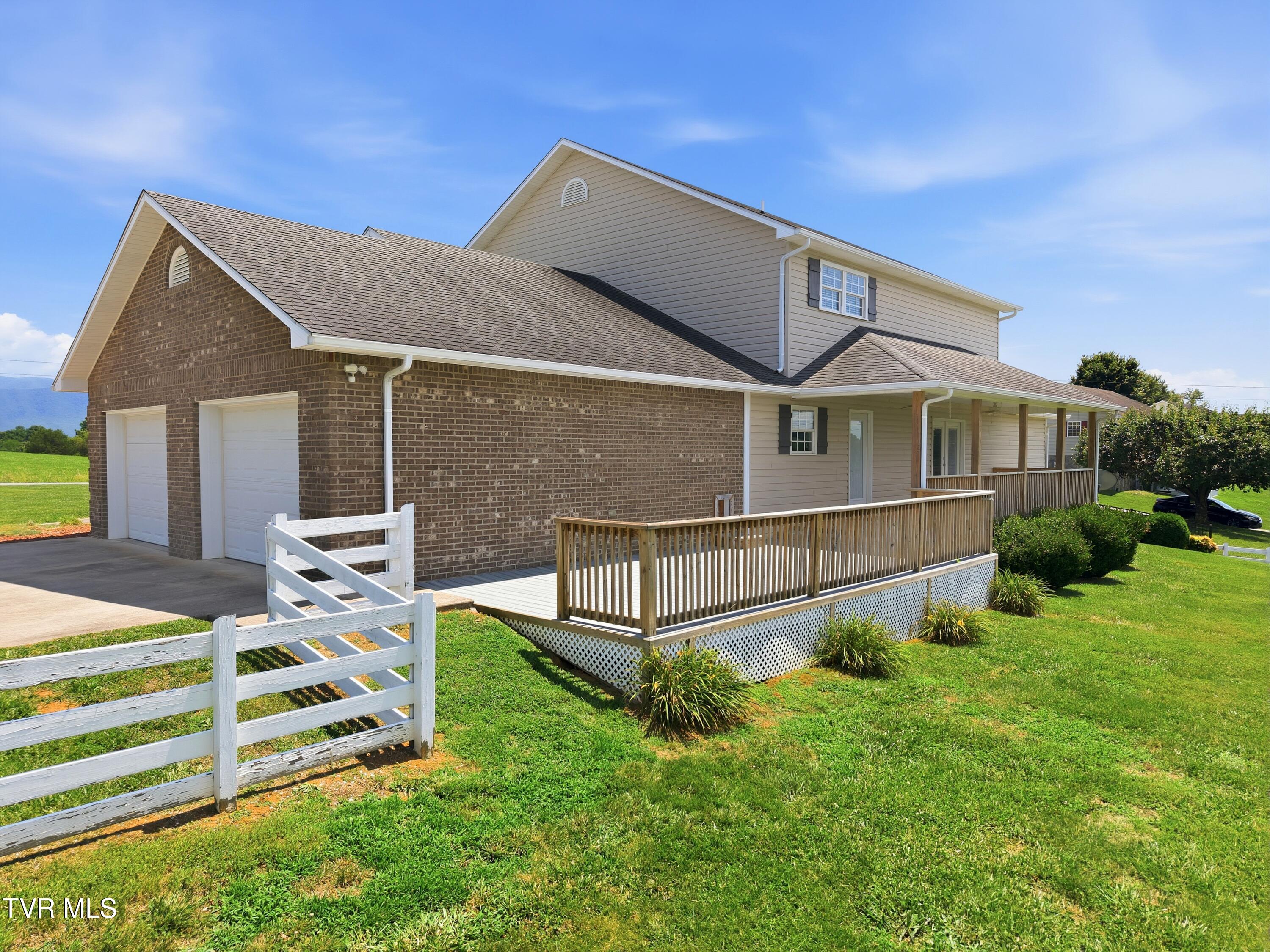 767 Possum Creek Road Greeneville, TN 37743 - Photo 10 of 69 9_767_possum_creek_rd_0008