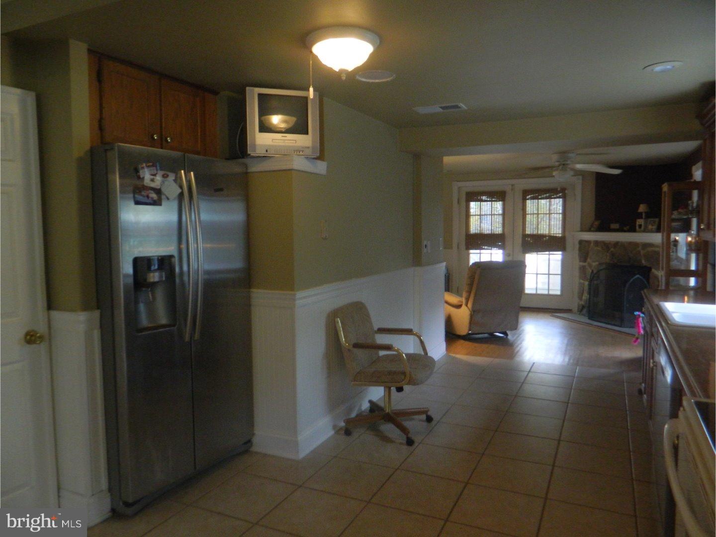 75 Lyndell Road Downingtown, PA 19335 - Photo 13 of 25 Kitchen