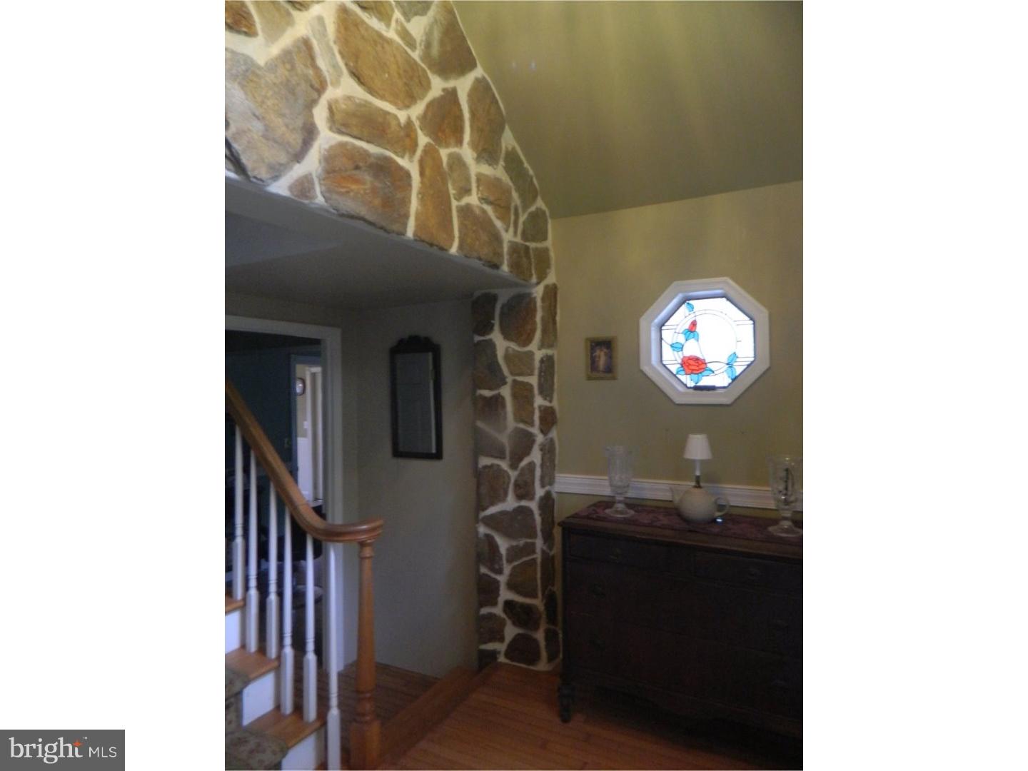 75 Lyndell Road Downingtown, PA 19335 - Photo 14 of 25 Foyer