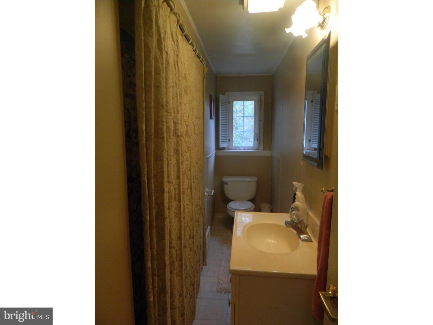 75 Lyndell Road Downingtown, PA 19335 - Photo 20 of 25 Bathroom