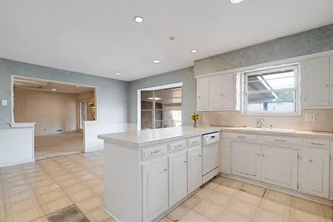 $615,000 | 10146 Coveridge Drive, Dallas, TX 75238