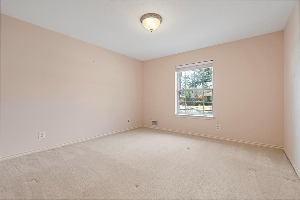 10146 Coveridge Drive Dallas, TX 75238 - Photo 20 of 27