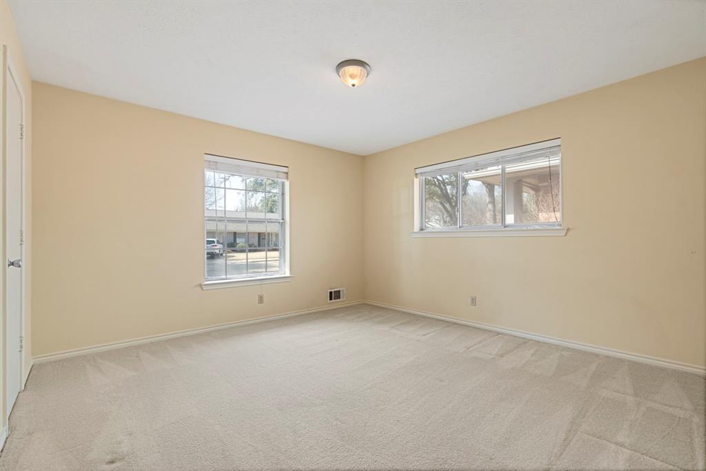 10146 Coveridge Drive Dallas, TX 75238 - Photo 21 of 27