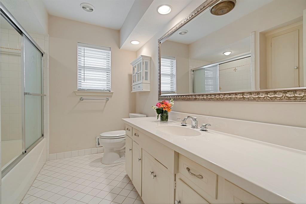 10146 Coveridge Drive Dallas, TX 75238 - Photo 22 of 27