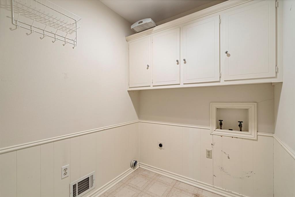 10146 Coveridge Drive Dallas, TX 75238 - Photo 23 of 27