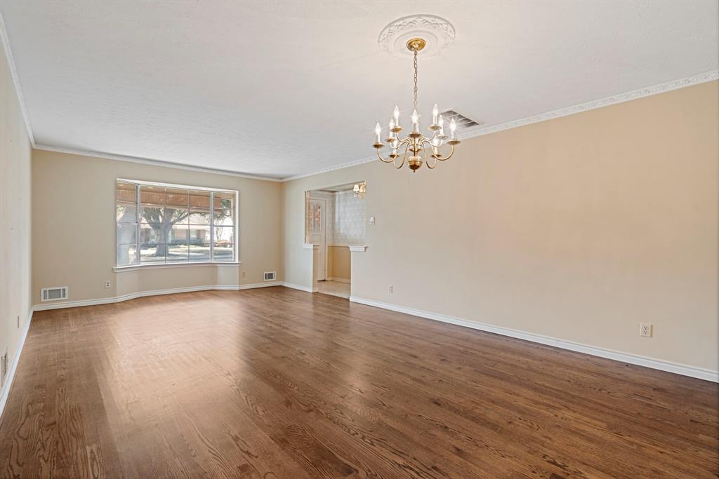 10146 Coveridge Drive Dallas, TX 75238 - Photo 4 of 27