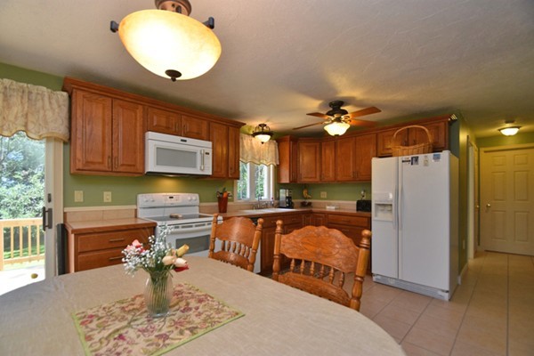 22 Corbin Road Dudley, MA 01571 - Photo 3 of 15 Gallery Image 3