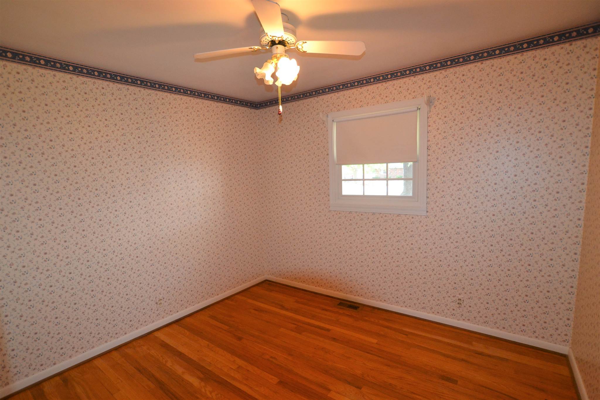 5629 Gray Road Indianapolis, IN 46237 - Photo 13 of 32