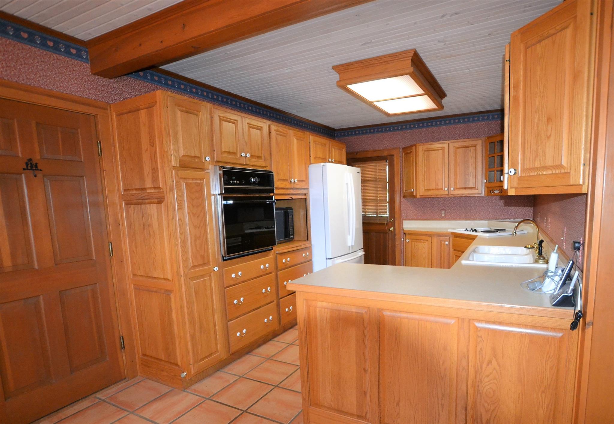 5629 Gray Road Indianapolis, IN 46237 - Photo 5 of 32