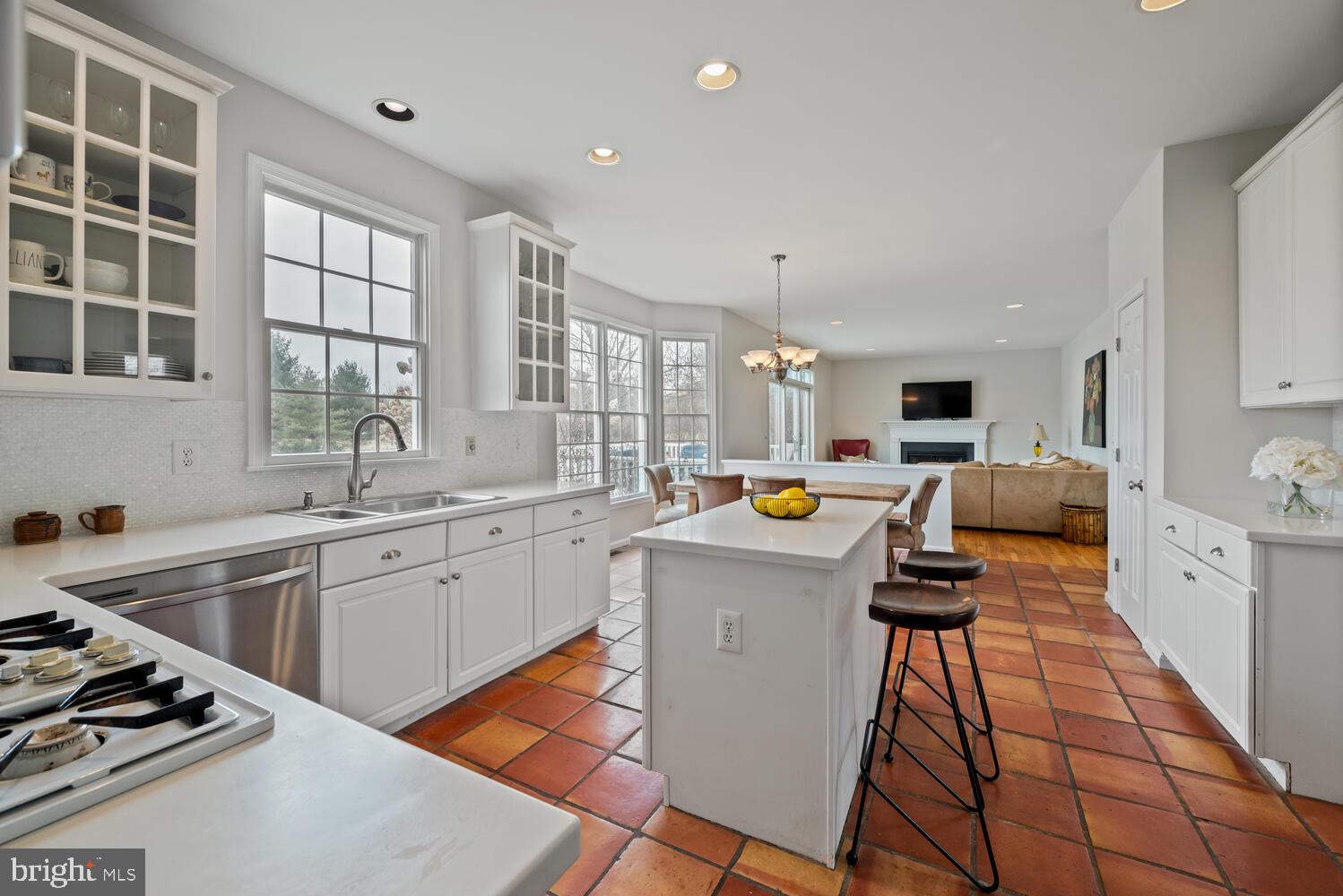 12 Spyglass Road Skillman, NJ 08558 - Photo 8 of 25 Gallery Image 8