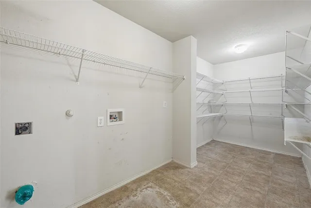 $240,000 | 717 Redwing Drive, Saginaw, TX 76131