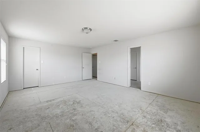 $240,000 | 717 Redwing Drive, Saginaw, TX 76131