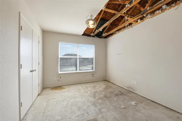 $240,000 | 717 Redwing Drive, Saginaw, TX 76131