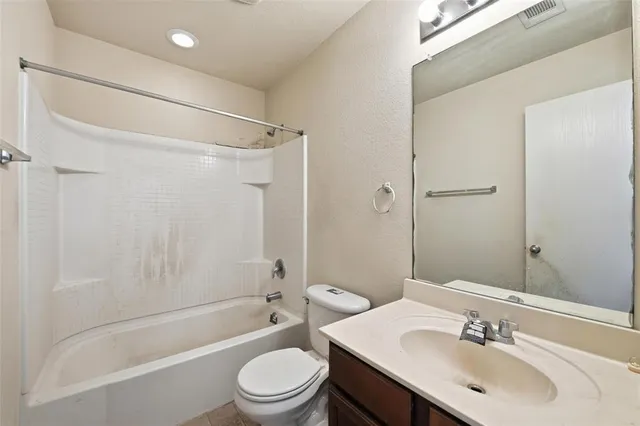 $240,000 | 717 Redwing Drive, Saginaw, TX 76131