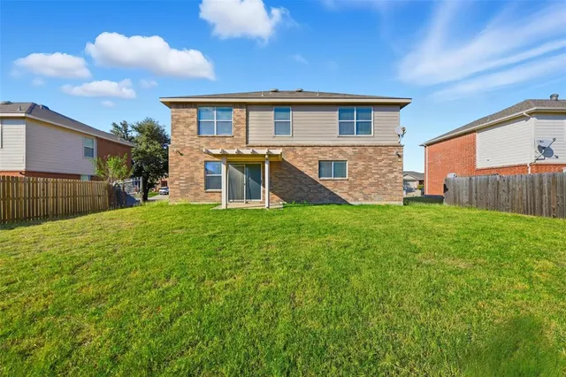 $240,000 | 717 Redwing Drive, Saginaw, TX 76131